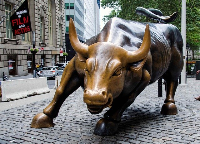 wall street charging bull